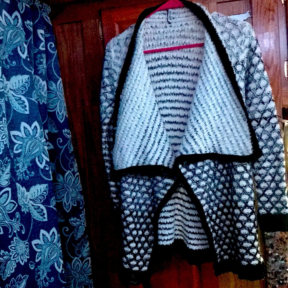 Knitted cardigan